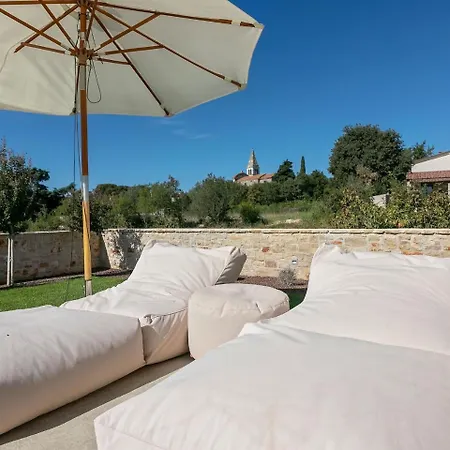 Luxurious Child-friendly With Jacuzzi In Tar *