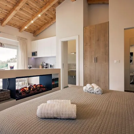 Villa Luxurious Child-friendly With Jacuzzi In Tar
